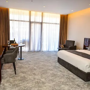 Monarch 4* Батуми